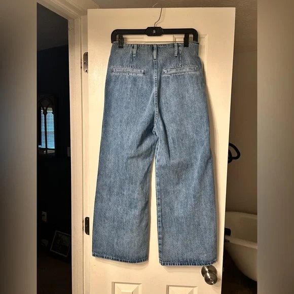 Goodnight Macaroon Kendra' Wide-Leg Cropped Denim Jeans - Picture 4 of 9